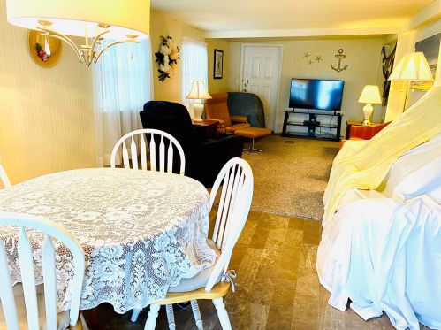 4104 Sandpine Cir, Boynton Beach FL  33436-2660 exterior