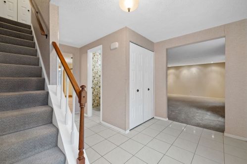 1689 Hathaway Ln, Pittsburgh, PA 15241-2703