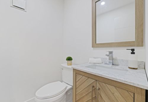 4315 Lakewood Dr, Delray Beach FL  33445-9004 exterior