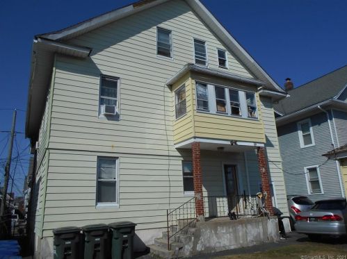 81 Merchant St, Bridgeport, CT 06604-2215