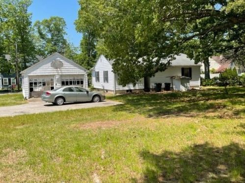 218 Fairview Ave, Coventry RI  02816-7508 exterior