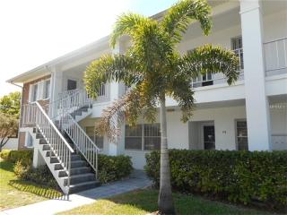 128 Brandy Wine Dr, Largo, FL 33771-1800