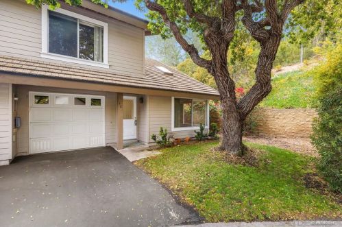 405 Bay Meadows Way, Solana Beach, CA 92075-2447