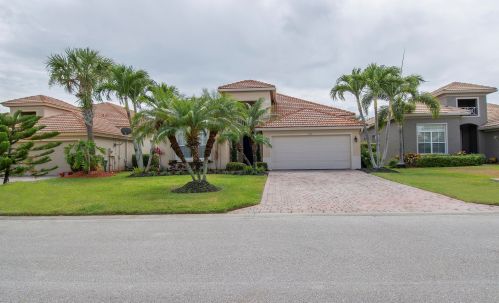 412 Stratford Ln, Fort Pierce, FL 34983-3439