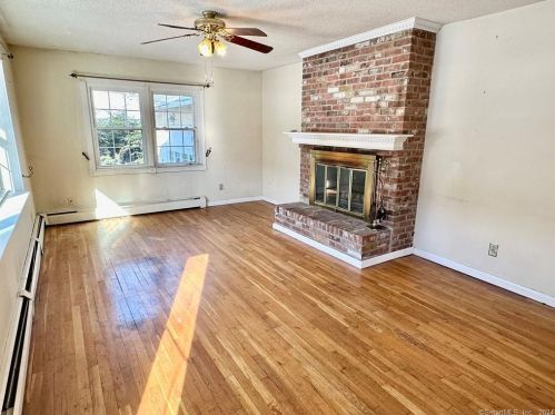 170 Sherwood Rd, Bristol, CT 06010-9008