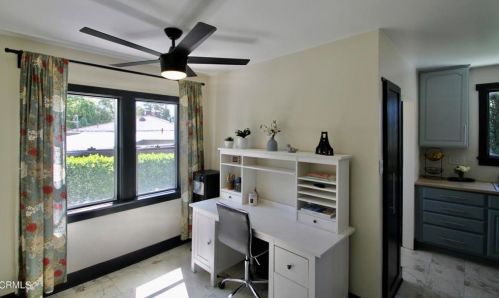 2810 Los Olivos Ln, Glendale CA 91214-2829 exterior