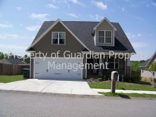 1713 Rock Creek Ln, Fayetteville NC  28301-7695 exterior