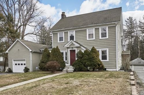 19 Welling Ave, Warwick, NY 10990-1544