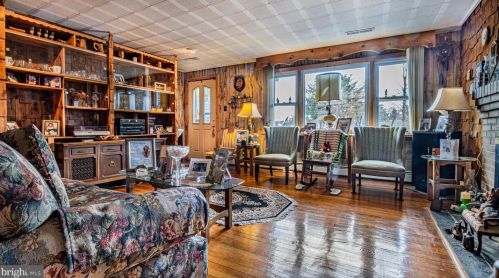 528 New Freedom Rd, Berlin Boro NJ  08009-9534 exterior