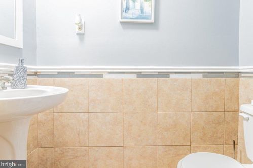 9 Emerald Ct, Willingboro NJ  08046-2272 exterior