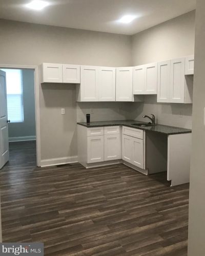 1633 20th St, Philadelphia, PA 19145-1444