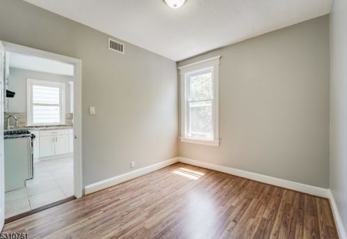 92 Shephard Ave, Newark NJ  07112-2024 exterior