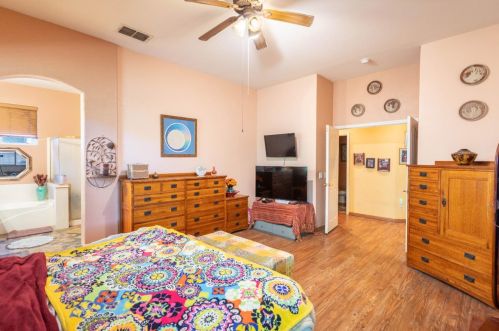 2431 Emerald Lake Ln, Elk Grove CA  95758-3608 exterior