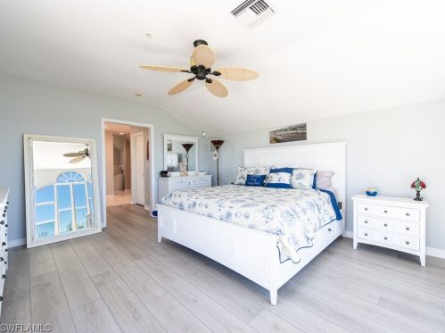 5298 Umbrella Pool Rd, Sanibel FL  33957-2407 exterior