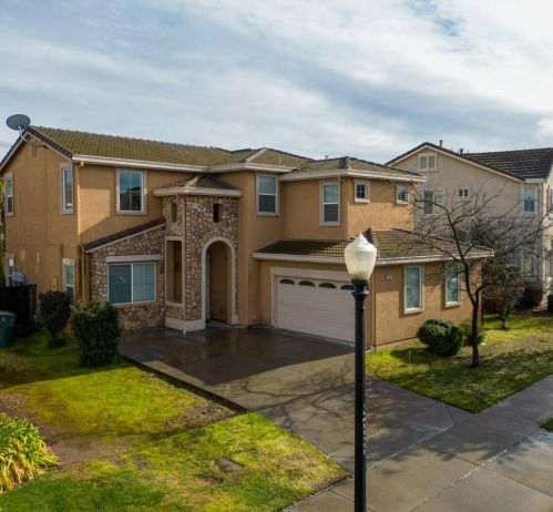553 Stetson Dr, Valley Home, CA 95361-8689