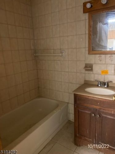 24 Orange Pl, Irvington NJ  07111-2040 exterior