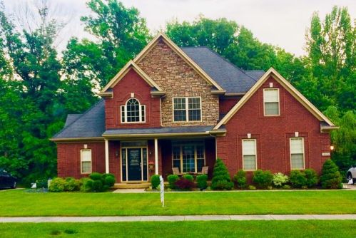 3513 Hardwood Forest Dr, Louisville, KY 40214-6513