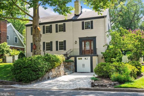 212 Midvale St, Falls Church, VA 22046-3509