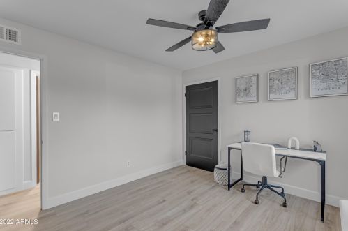 7142 12 St, Phoenix AZ 85022-3801 exterior