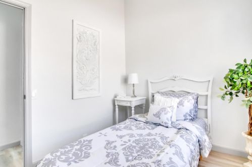 142 M St, Rio Linda CA  95673-2135 exterior