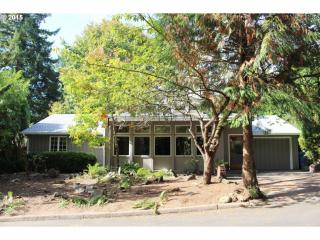 4939 35th Pl, Portland, OR 97211-7657