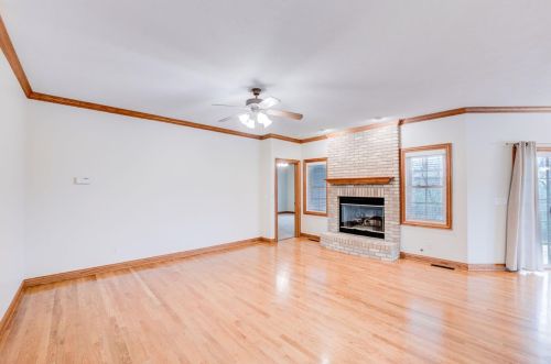 1401 Sleepy Hollow Ct, Crown Point IN  46307-5331 exterior