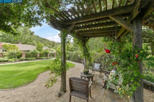 104 Van Ripper Ln, Orinda CA  94563-1120 exterior