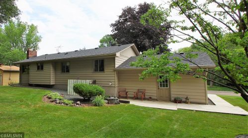 120 Golden Lake Ln, Lino Lakes, MN 55014-1727