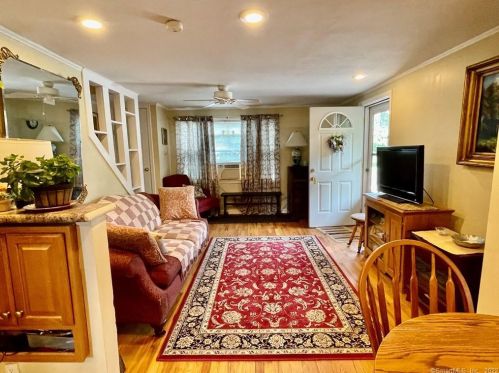 452 Mill St, Southington, CT 06489-4719