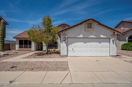 9211 Golden Finch Ave, Tucson, AZ 85742-9489
