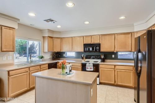 6326 El Cortez Pl, Phoenix AZ  85083-1821 exterior