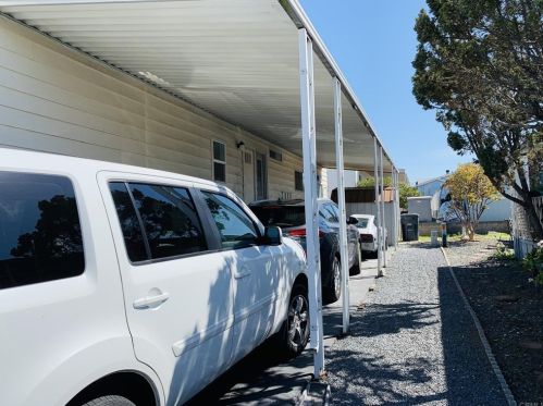 1333 Olive Ave, Vista CA  92083-4747 exterior