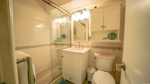 21-71 34th Ave, Long Island City NY  11106-4940 exterior