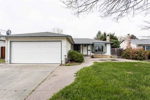 1443 Wagoner Dr, Livermore, CA 94550-5813