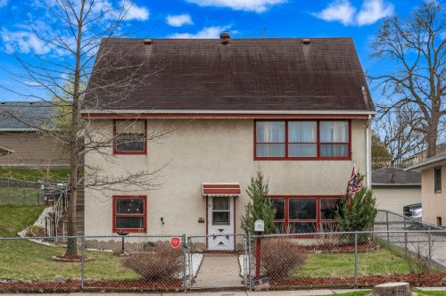 2164 5th St, Saint Paul, MN 55112-6542