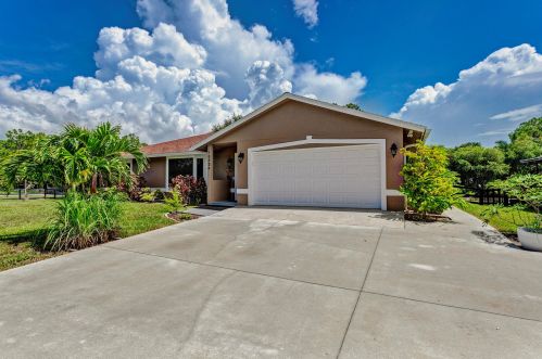 16524 Valencia Blvd, Town Of Loxahatchee Groves, FL 33470-2715