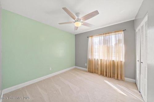 955 Schumann Dr, Sebastian FL  32958-5331 exterior