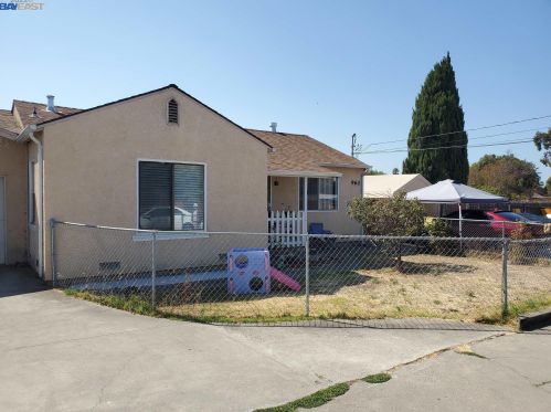 960 Folsom Ave, Hayward CA 94544-5700 exterior