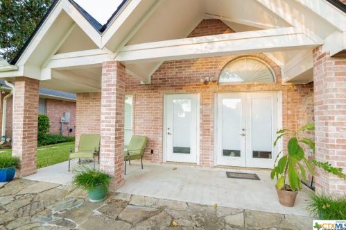 225 Charleston Dr, Victoria TX 77904-3814 exterior