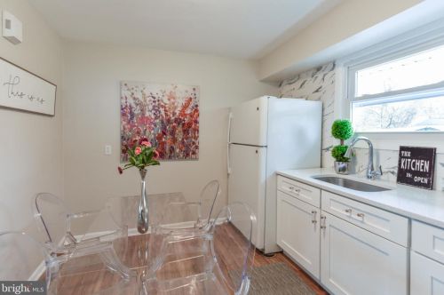 1102 Cumberland Ave, West Deptford NJ  08096-3041 exterior