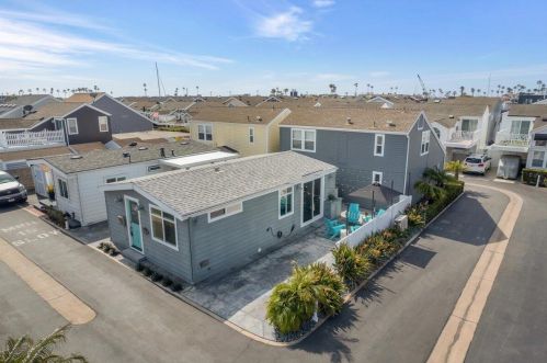20 El Paseo St, Newport Beach, CA 92663-4426