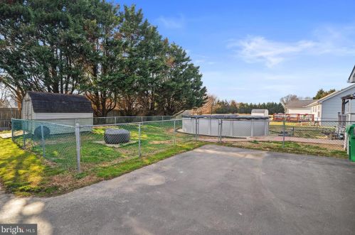 688 Quaker Hl Rd, Magnolia DE  19962-2201 exterior