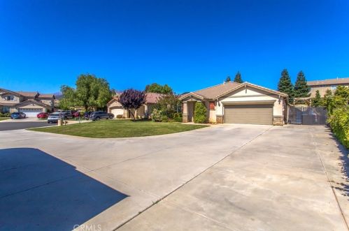 1229 Oakhurst Ct, Beaumont, CA 92223-9705