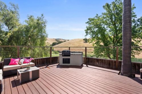 670 Esplanade Ln, San Jose CA 95138-1327 exterior