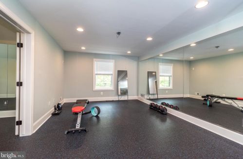 10 Devonshires Ct, Blue Bell PA  19422-2560 exterior