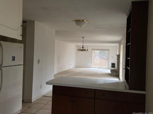 23 Fresh Meadow Rd, Upper Stepney CT  06468-1023 exterior