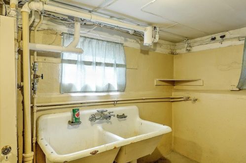 310 Elmgrove Ave, Providence RI  02906-4252 exterior