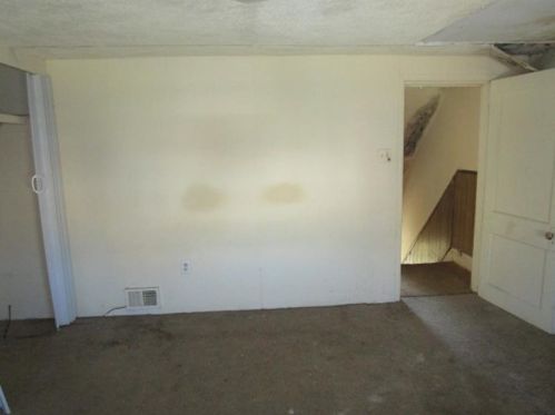 236 18th Ave, Whitaker PA  15120-1816 exterior