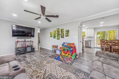 1900 Hedding Rd, Columbus NJ  08022-2067 exterior