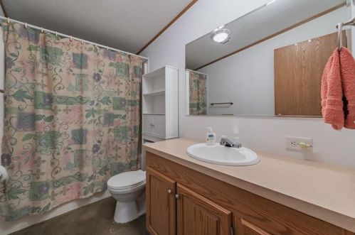 902 Crawford Ave, South Connellsville PA  15425-2406 exterior